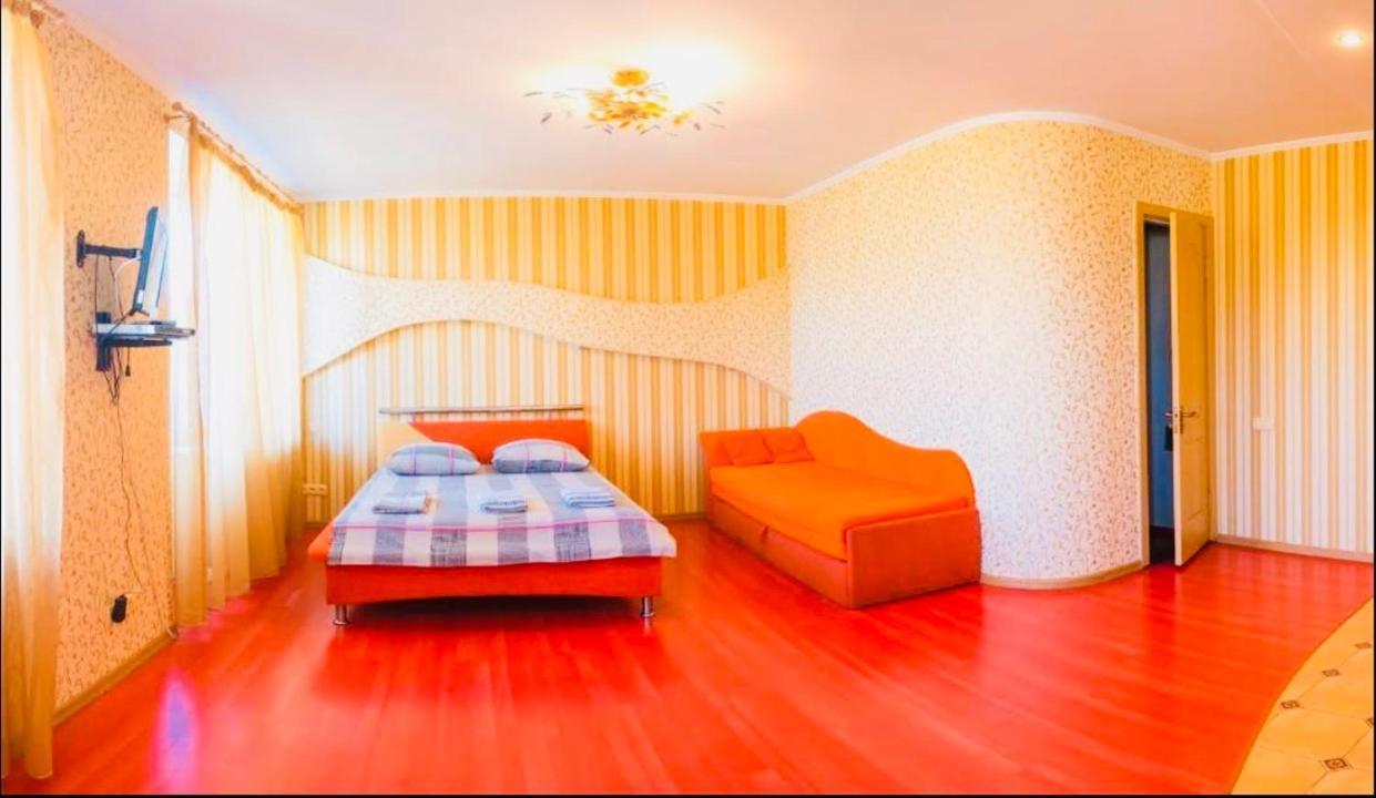 Red Apartment 2019 Very Centre Kherson Exterior photo